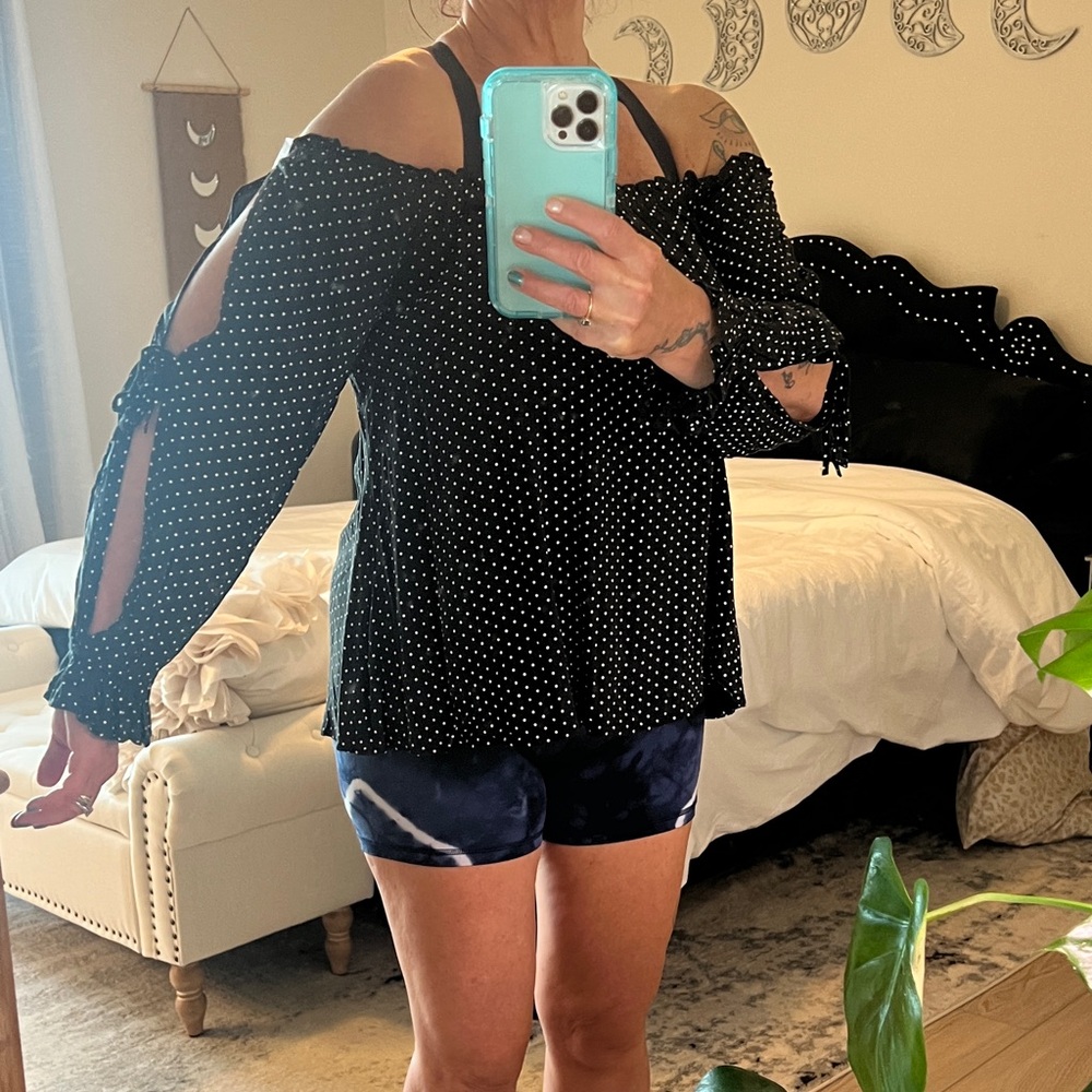 American Eagle Black Polka Dot Off-Shoulder Women's Top size L